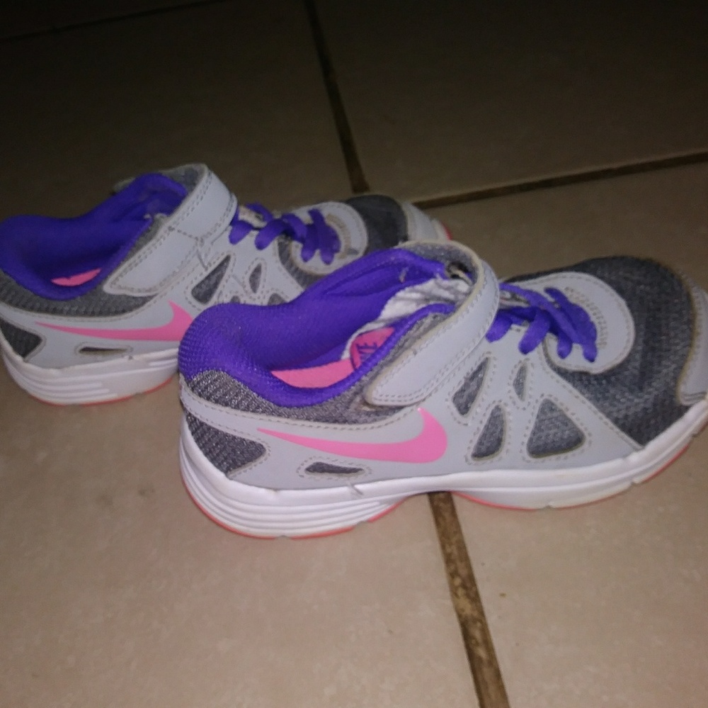 Girls Nike size 12c Tennis Shoes